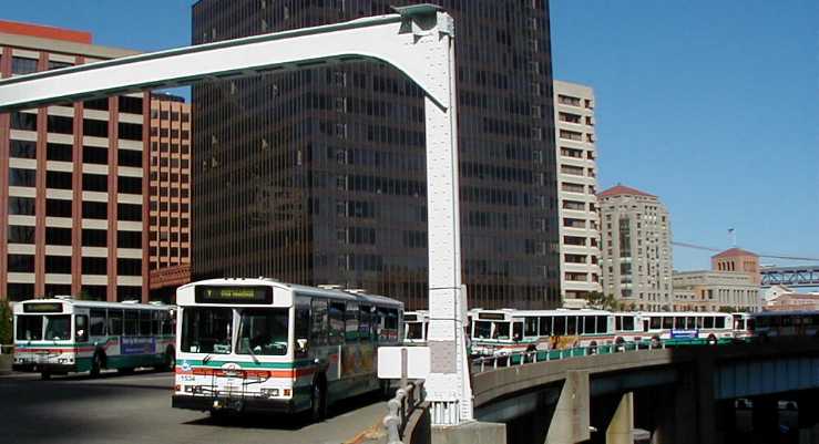 AC Transit Gillig Phantom 1534